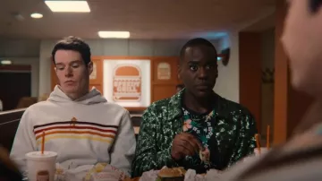 T-shirt imprimé H&M utilisé par Eric Effiong (Ncuti Gatwa) vu dans Sex Education (S03E03)