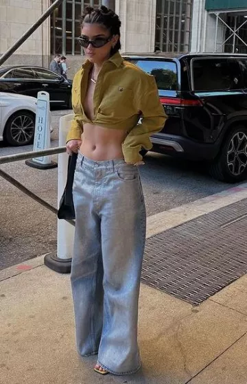 Gcds Comma Small Bag worn by Dixie D’Amelio on her Instagram Post on September 14, 2023