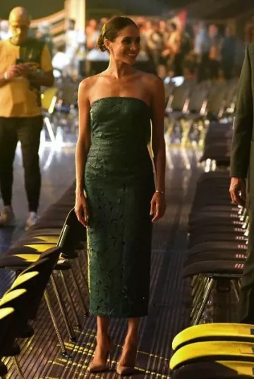 Vestido de culto Gaia Raylene usado por Meghan Markle en Invictus Games el 16 de septiembre de 2023