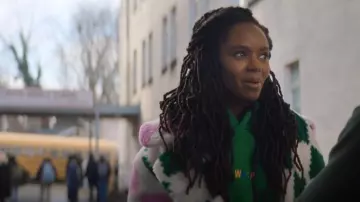 Wnka Gen­e­sis Emer­ald worn by Hazel-May McCall (Ashleigh Murray) as seen in The Other Black Girl (S01E06)