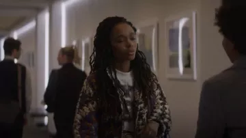 Ulla Johnson Paige Jack­et worn by Hazel-May McCall (Ashleigh Murray) as seen in The Other Black Girl (S01E06)