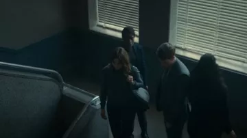 Rag & Bone Grand Shopper - Cuir et daim portés par Liv Taylor (Jenna Coleman) vus dans Wilderness (S01E06)
