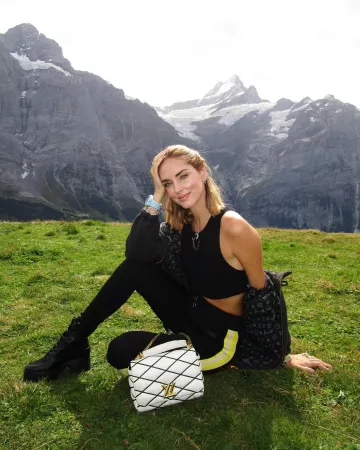 Sac Louis Vuitton Go 14 MM porté par Chiara Ferragni sur son post Instagram le 17 septembre 2023