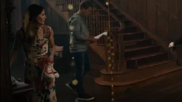 Converse Unisexe Converse Chuck Taylor All Star Classic Colour High Top Red portée par Patricia 'Pat' Phelps (Courteney Cox) vue dans Shining Vale (S01E08)