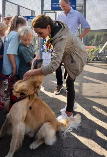 G-Star Raw High G-Shape Cargo Skinny Jeans in Dark Olive worn by Kate Middleton at St. David’s Rnli Post on September 8, 2023