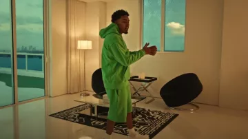 Kenzo Green Rope K Logo Sweatshorts portés par Myke Towers à Lo Logré (Video Oficial)