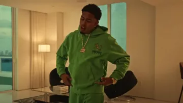 Kenzo Green Rope K Logo Hoodie porté par Myke Towers à Lo Logré (Video Oficial)