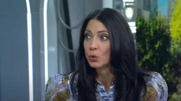 Alice + Olivia Willa Silk Shirt in Fruit Market worn by Natalie Azar as seen in Today on September 19, 2023