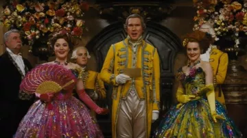 Vestido rosa usado por Anastasia (Holliday Grainger) en Cenicienta