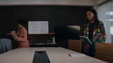 Agr Mul­ti Snake Jeans worn by Hazel-May McCall (Ashleigh Murray) as seen in The Other Black Girl (S01E07)