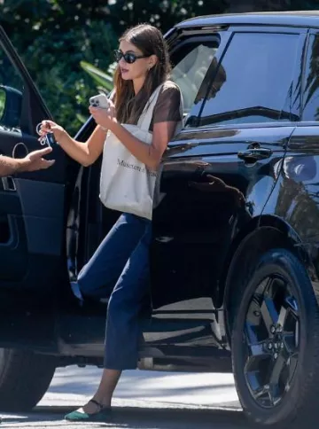 Khaite x Oliver Peoples 1969C Oval Sunglasses worn by Kaia Gerber in Los Angeles Post on August 23, 2023
