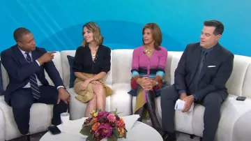 Veronica Beard Barrie Corduroy Jupe midi en kaki portée par Savannah Guthrie comme vu dans Aujourd’hui le 21 septembre 2023