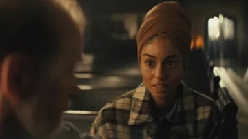 Banana Republic Over­sized Ital­ian Boucle Shirt Jack­et worn by Emmy (Clark Backo) as seen in The Changeling (S01E05)