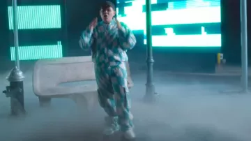 Amiri Cream MA 1 Sneakers usadas por Junior H en EN ALTAVOZ con Grupo Frontera (Video Oficial)