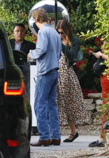 Celine Ava Bag in Forest worn by Kaia Gerber in Malibu Post on August 19, 2023