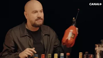 El extintor de fuentes utilizado por Kyan Khojandi en el espectáculo Hot Ones