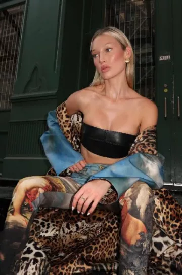 Roberto Cavalli Graphic-Print Self-Tie Satin Coat worn by Meredith Duxbury on her Instagram Post on July 25, 2023