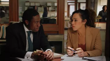A.L.C. Sedgwick II Blazer à double poitrine porté par Emily Lopez (Jessica Camacho) vu dans All Rise (S03E12)