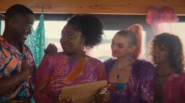 Collusion Warp check Printed Cut Out Bikini Top usado por Abbi (Anthony Lexa) como se ve en Sex Education (S04E03)