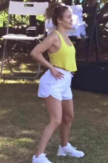 Prada Cloudbust Thunder Sneakers usadas por Jennifer Lopez en el ensayo el 8 de agosto de 2023