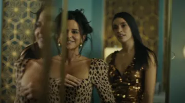 Reformation Pe­tites Mara Dress worn by Aaliyah (Stephanie Buddenbrock) as seen in Special Ops: Lioness (S01E07)