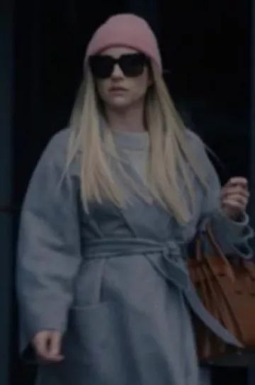 Lunettes de soleil carrées surdimensionnées Céline 55 mm portées par Emma Roberts dans American Horror Story 12X01 Multipliez votre douleur le 20 septembre 2023