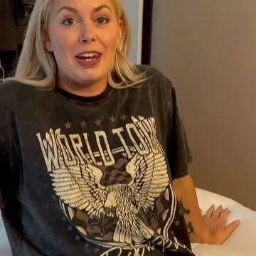 Camiseta de Maggie Clayton en la cuenta de Instagram @theblondebrewer