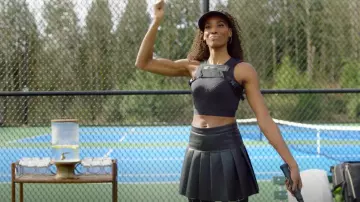 Top Nike MMW 3 en 1 usado por Aleesha (Zainab Johnson) como se ve en Upload (S02E04)