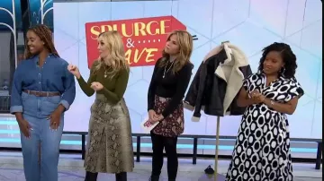 Jupe en soie fleurie Ulla Johnson Dimi en héliotrope portée par Jenna Bush Hager comme vu dans Aujourd’hui avec Hoda & Jenna le 27 septembre 2023
