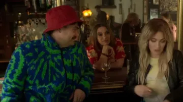 Chaqueta Asos Design Borg Walker usada por Tommo (Ryan Sampson) vista en Brassic (S05E02)