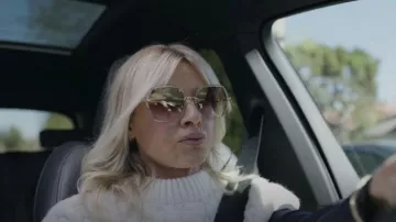 Gilet coupé Zara Cable Knit porté par Amy (Eliza Coupe) comme on le voit dans Pivoting (S01E01)