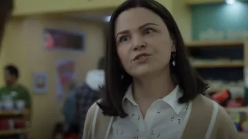 Veronica Beard Trisa Cashmere Cardigan porté par Jodie (Ginnifer Goodwin) comme on le voit dans Pivoting (S01E09)