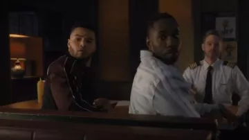 AllSaints Atley Jacket porté par Bodie (Aason Nadjiwan) vu dans SkyMed (S02E01)