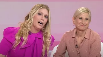 Chemise Gucci à carreaux en crêpe de soie portée par Elisa Porth comme on le voit dans Today on October 5, 2023