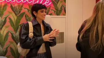 Veste de princesse Polly Goldsmith portée par Dixie D’Amelio vue dans The D’Amelio Show (S03E04)