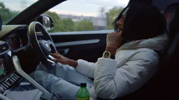 Chaqueta Moncler White Corduroy Daisen usada por Digga D en TLC (Official Music Video)