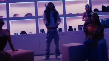 Saint Laurent Camiseta blanca vintage de YSL usada por Lil Tecca en Yves (Video oficial)