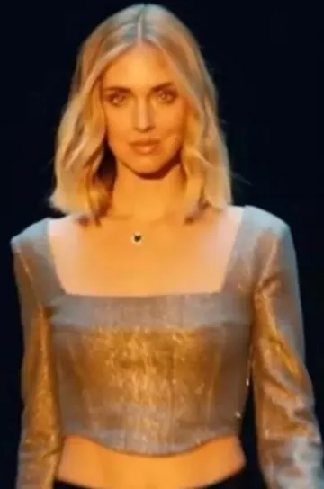 Chiara Ferragni Emerald Heart Pendentif Collier porté par Chiara Ferragni à la campagne BMW le 8 octobre 2023