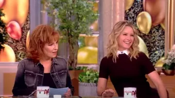 Chaqueta L'Agence Janelle usada por Joy Behar como se ve en The View el 6 de octubre de 2023