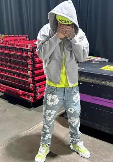 Supreme Grey S-Logo Zip Hoodie porté par Central Cee sur son compte Instagram @centralcee