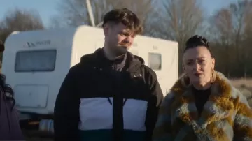 Fila Raul Color Block Jacket en noir porté par Ben Hackett vu en Brassic (S05E06)