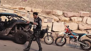 Off-White Black & White-Stitch OOO Sneakers worn by YoungBoy Never Broke Again in Heard Of Me [Official Music Video]