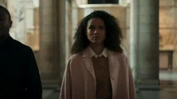 Pardessus Prada Cashgora à poitrine unique porté par Jane (Gugu Mbatha-Raw) comme on le voit dans The Girl Before (S01E03)