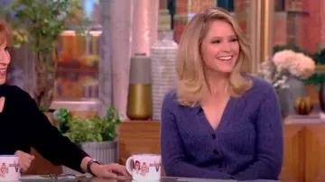 Cárdigan Veronica Beard Delent Pointelle Alpaca Blend usado por Sara Haines como se ve en The View el 11 de octubre de 2023