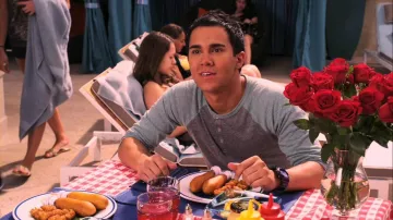 Urban Outfitters Alternative 3/4 Sleeve Two-Tone Henley Tee in Gray worn by Carlos Garcia (Carlos PenaVega) in Big Time Rush TV series outfits (Season 2 Episode 3)