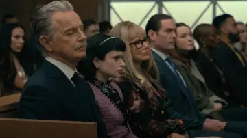 Boucles d’oreilles Chanel Diamond portées par Juno (Ruth Codd) vues dans The Fall of the House of Usher (S01E01)