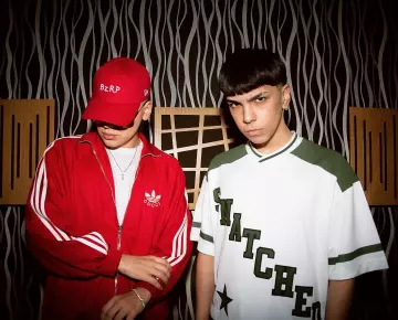 Gucci x Adidas Red Track Jacket porté par Bizarrap sur le compte Instagram @bizarrap