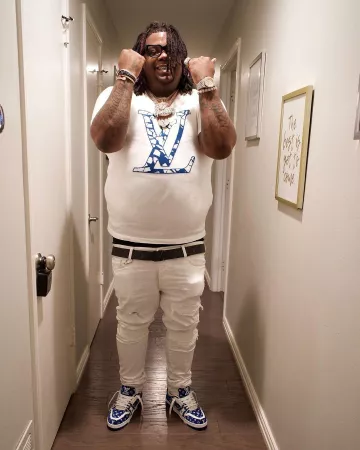 Jeans Amiri White MX1 porté par Big Homiie G sur le compte Instagram @bighomiieg