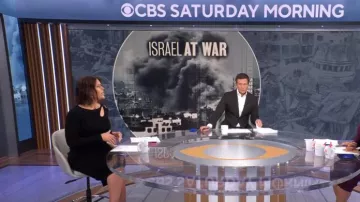 Elie Tahari Novelty Cut Out Rib Dress portée par Dana Jacobson comme on le voit dans CBS Mornings le 15 octobre 2023