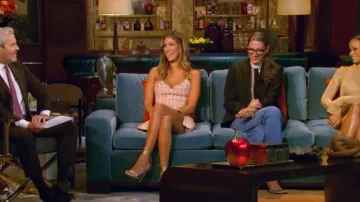 Femme LA L’Oro à lacets de Londres portée par Erin Dana Lichy dans The Real Housewives of New York City (S14E14)